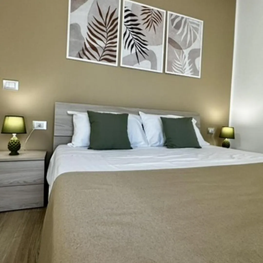 Terrasini Center Apartments Włochy
